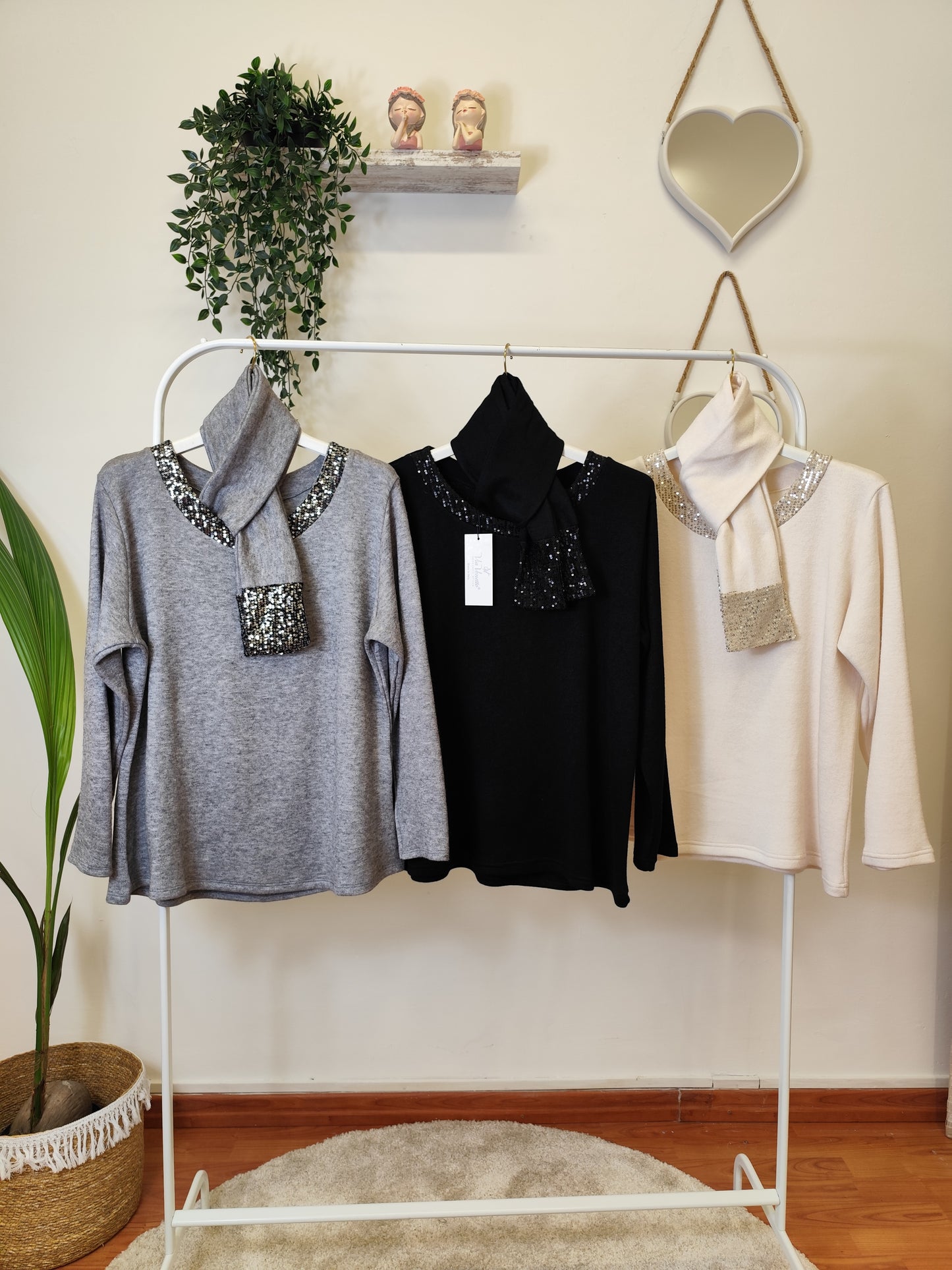 Cord set Maglia e sciarpa con profilo pajetttes