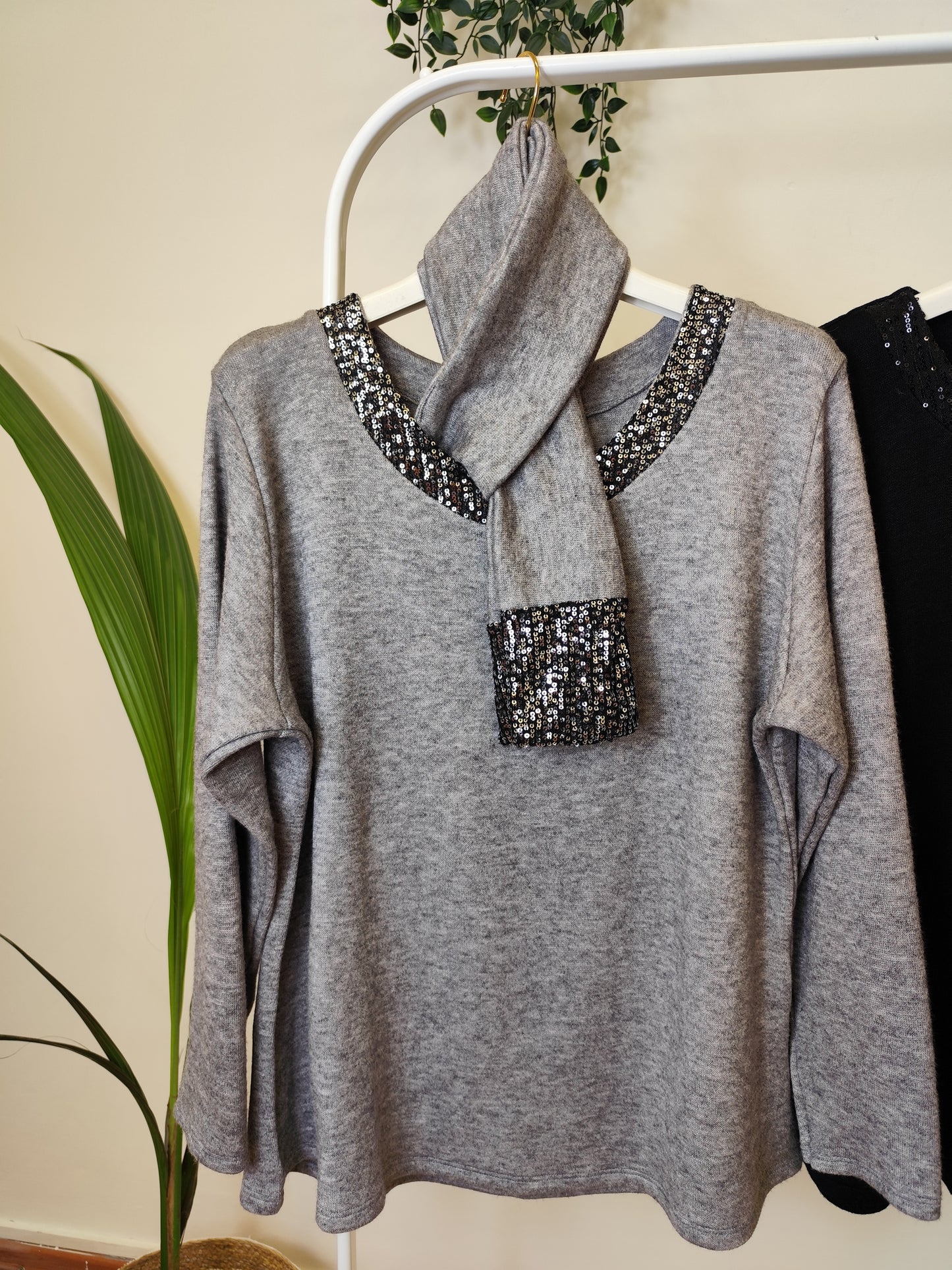 Cord set Maglia e sciarpa con profilo pajetttes