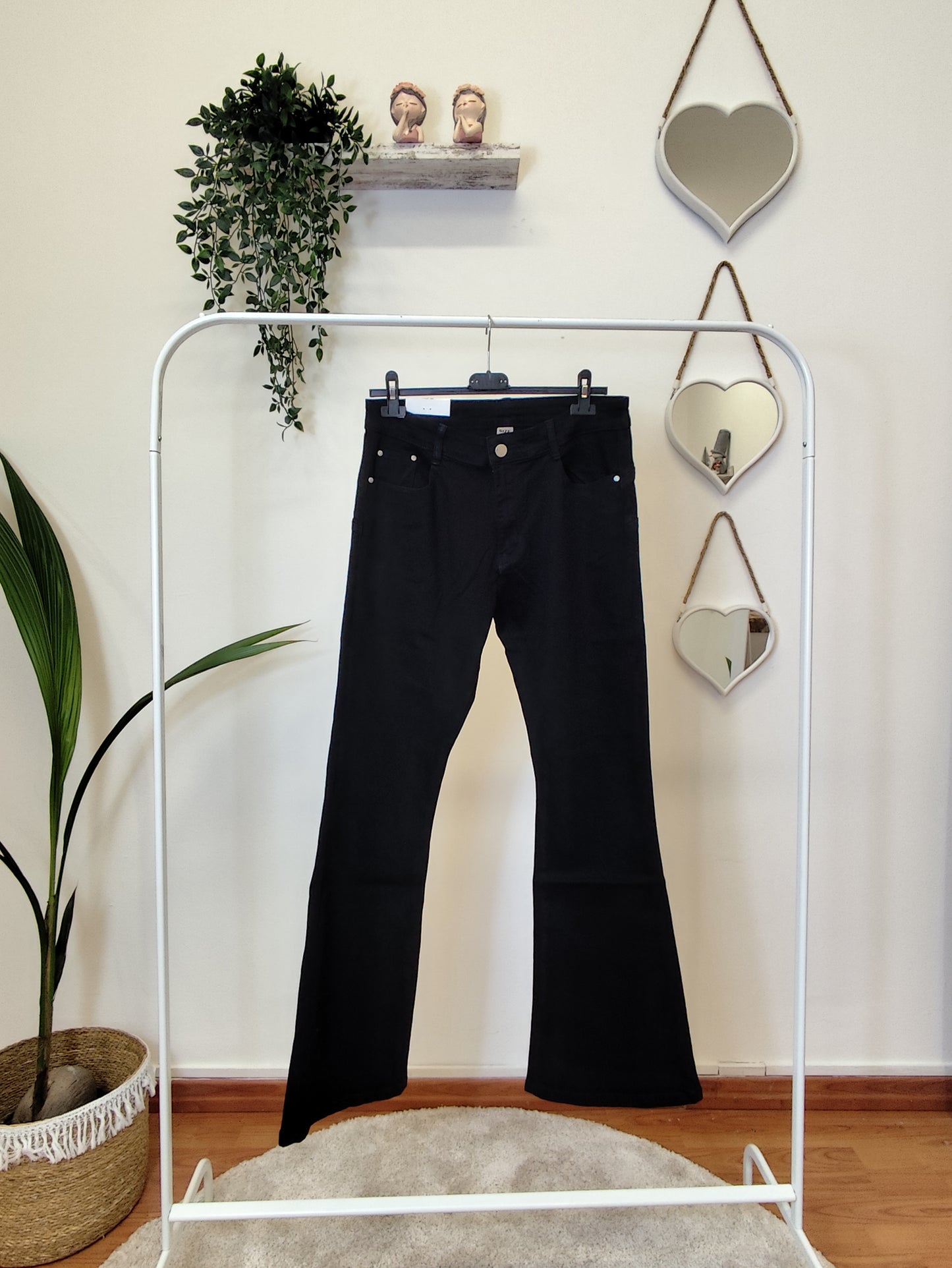 Jeans zampa elasticizzato