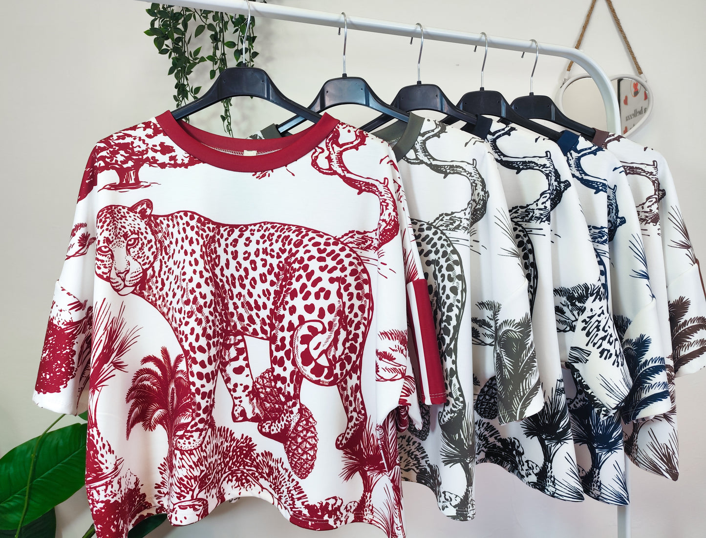 T-shirt crop stampa animalier jungle