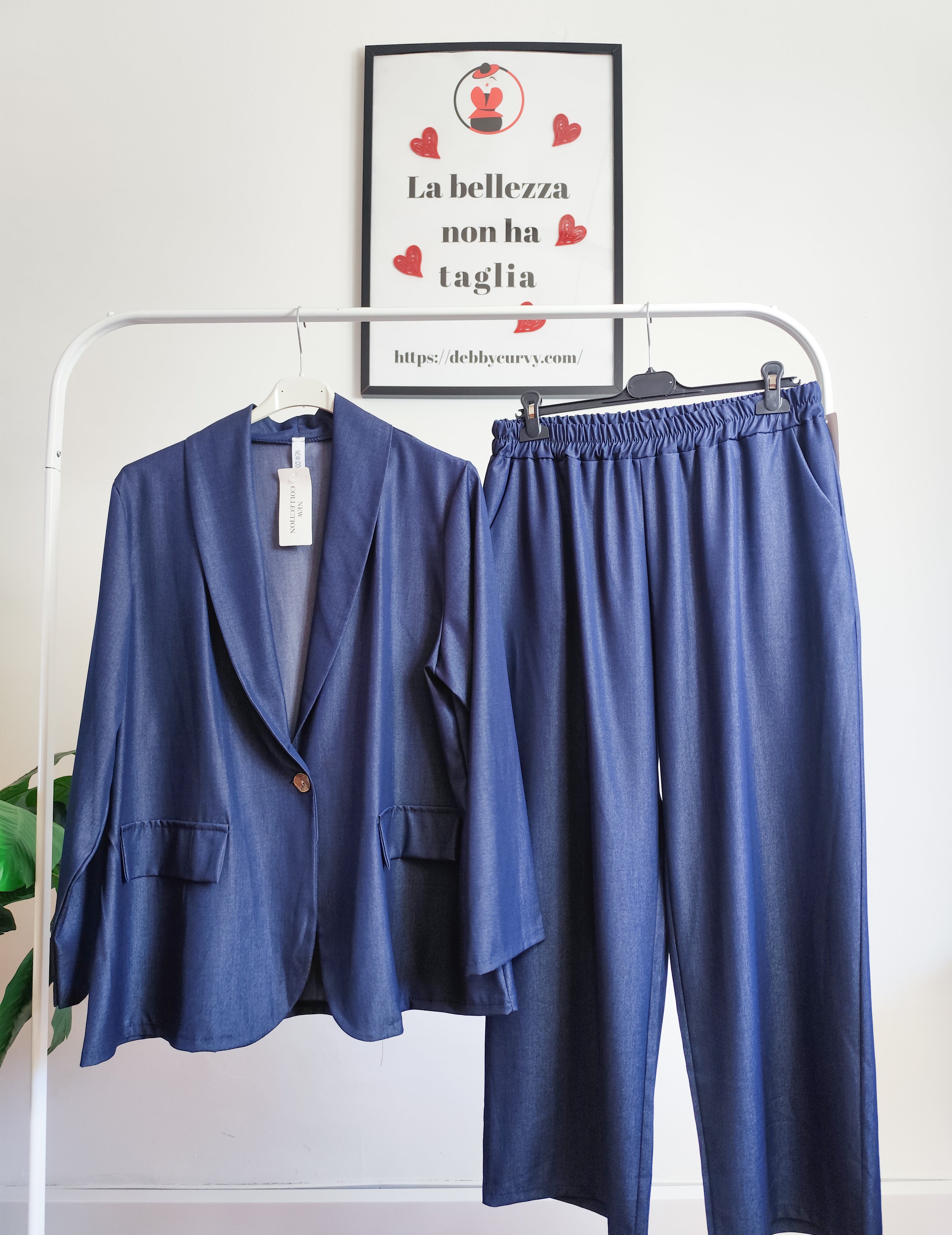 Completo Curvy Estivo Leggero Elegante e Comodo