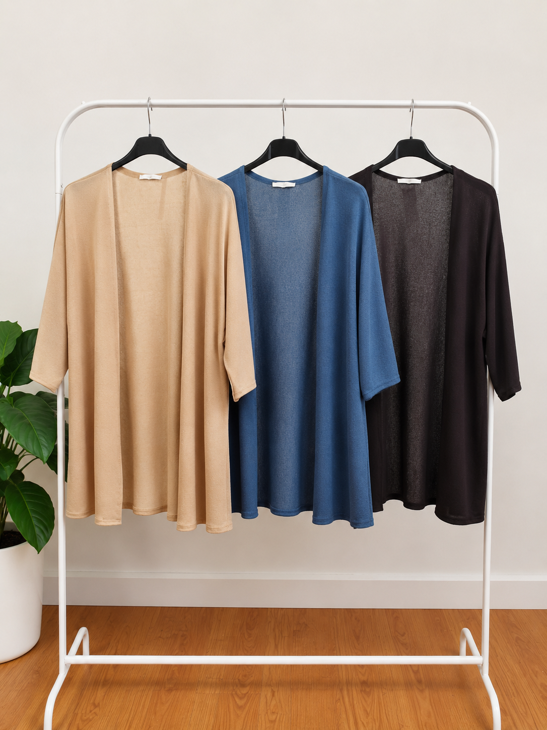 Cardigan Curvy In Filo Leggero Comodo ed Elegante