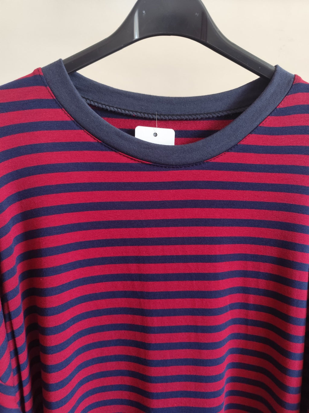 Maglia casual a righe con maniche lunghe