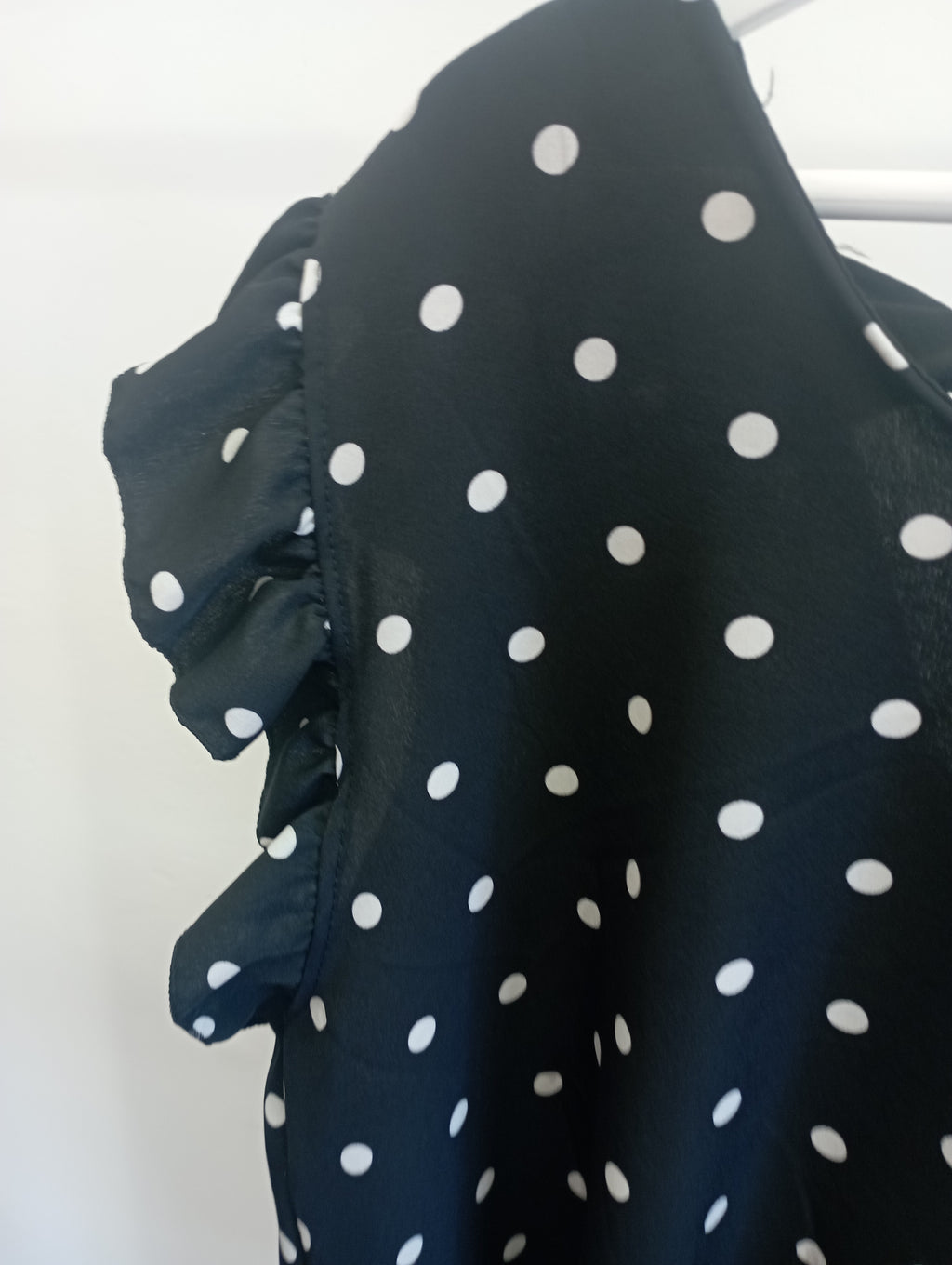 Blusa pois con fiocchetto dietro