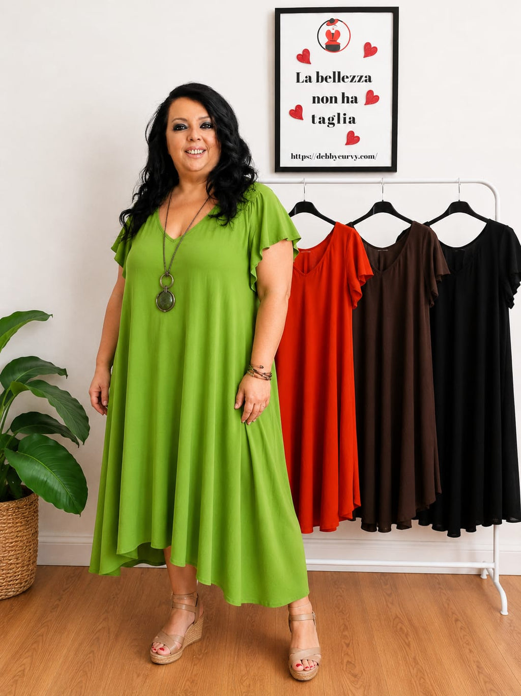 Vestito Curvy Donna Svasato con Maniche Volant