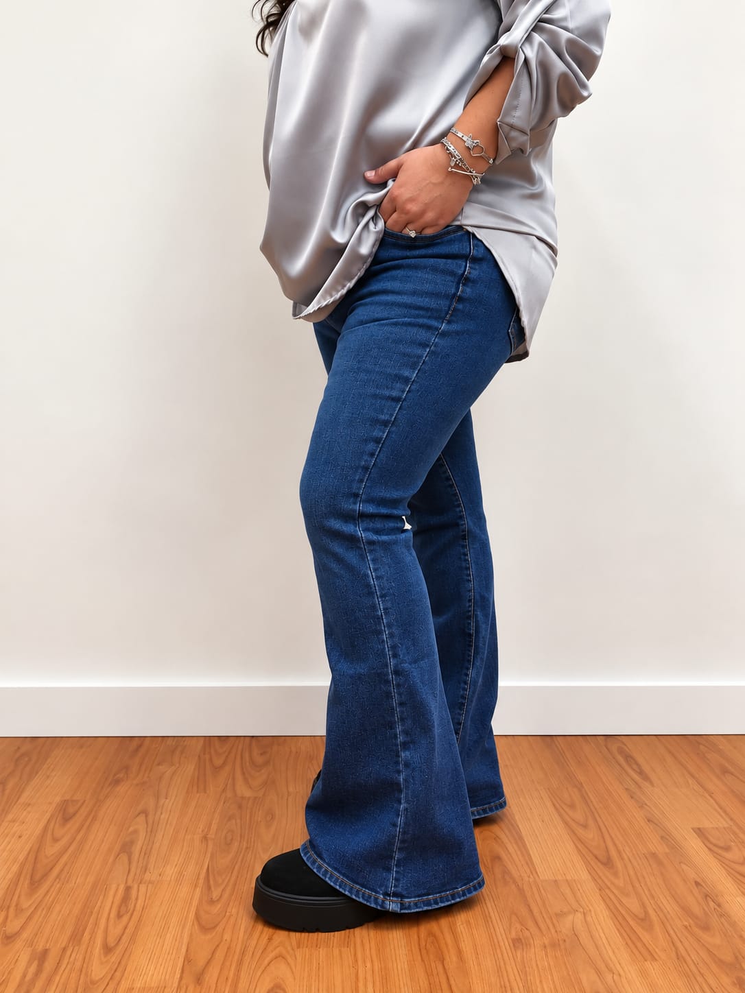 Jeans curvy zampa elasticizzati